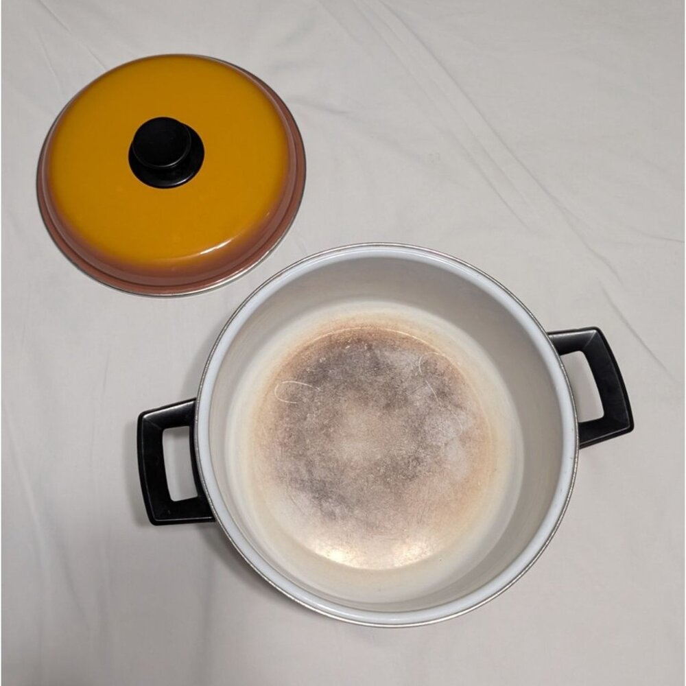 Strawberry Enamel Stew Pot Lid 6 Quart Yellow White Retro Cookware Vintage - Picture 8 of 16